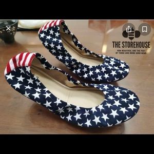 Storehouse American Flag Flats